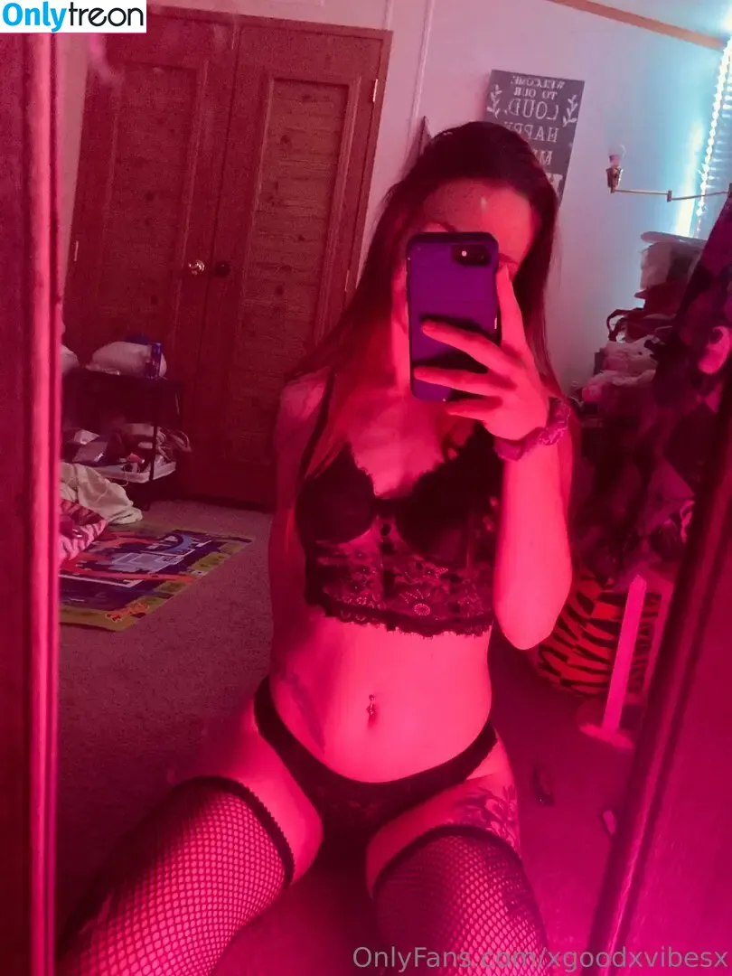 xgoodxvibesx nude photo #0002 (xgoodxvibesx)