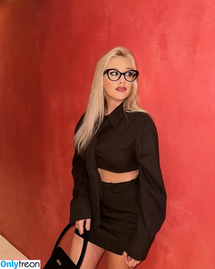 Xhulia Niсo nude photo #0087 (xhulianico)