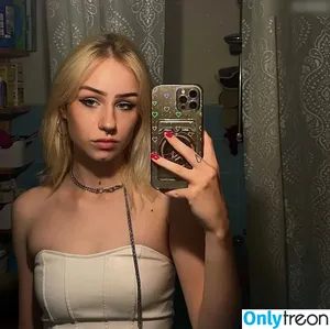 xhxllgirl / littlegirlfrxmhell / xxjessylee nude photo #0014