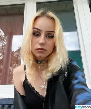 xhxllgirl / littlegirlfrxmhell / xxjessylee nude photo #0030