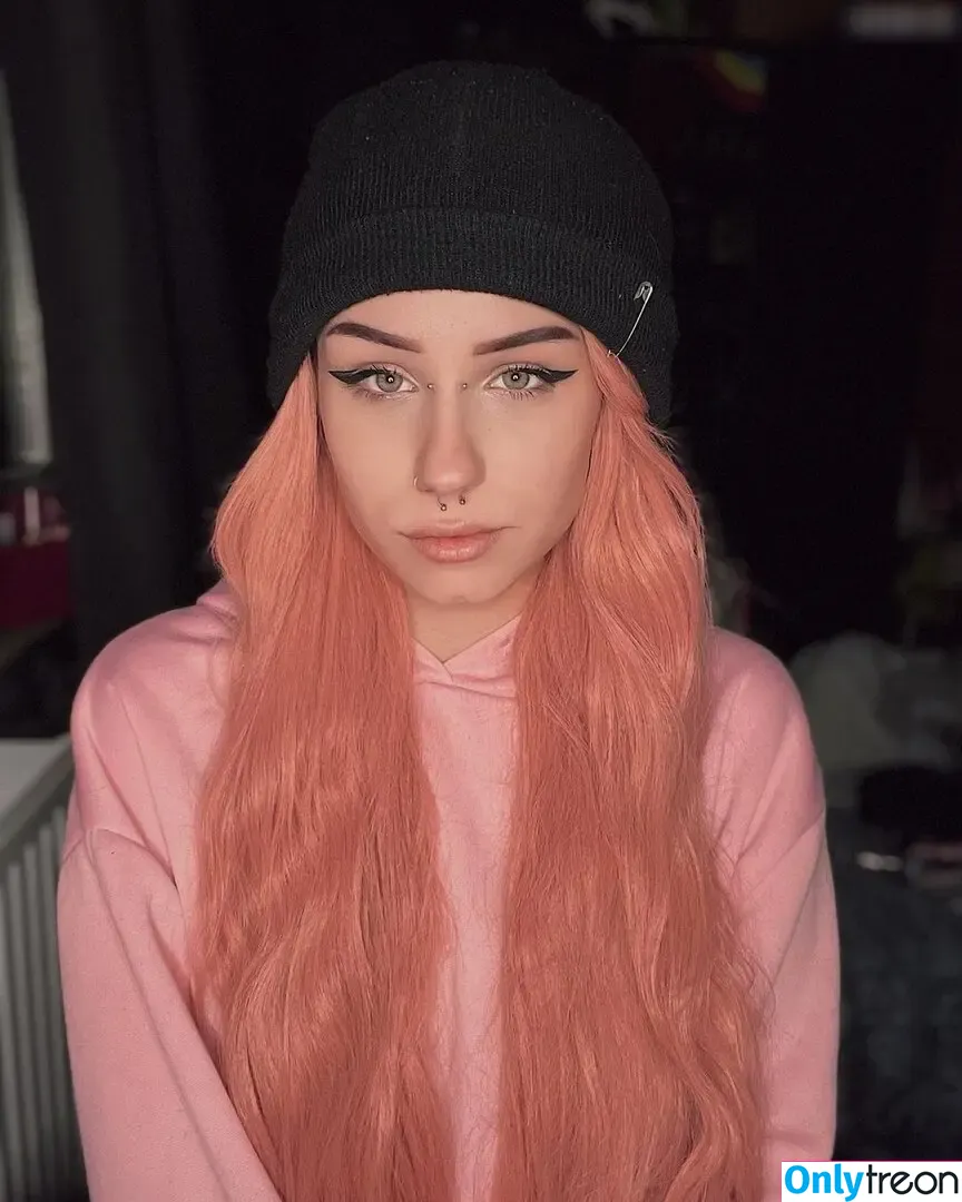 xhxllgirl nude photo #0031 (littlegirlfrxmhell / xxjessylee)