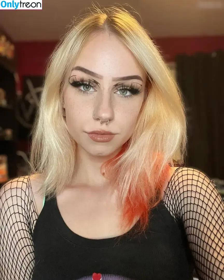 xhxllgirl nude photo #0051 (littlegirlfrxmhell / xxjessylee)