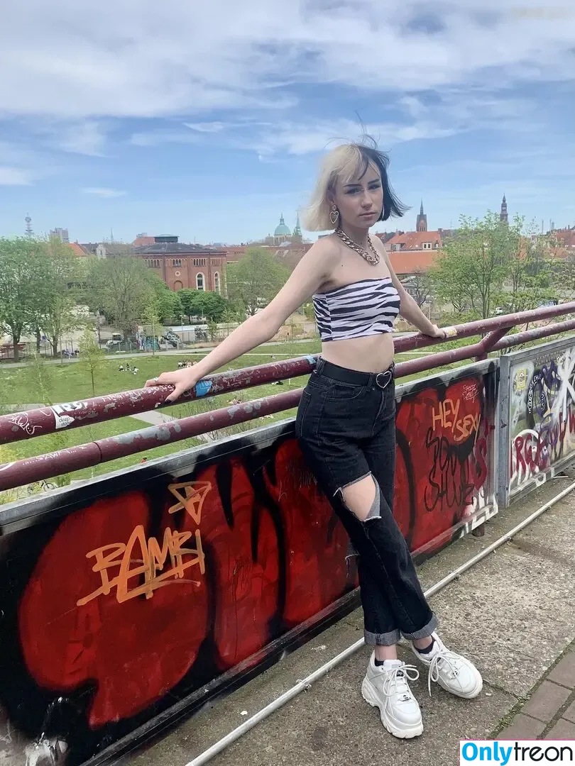 xhxllgirl nude photo #0088 (littlegirlfrxmhell / xxjessylee)
