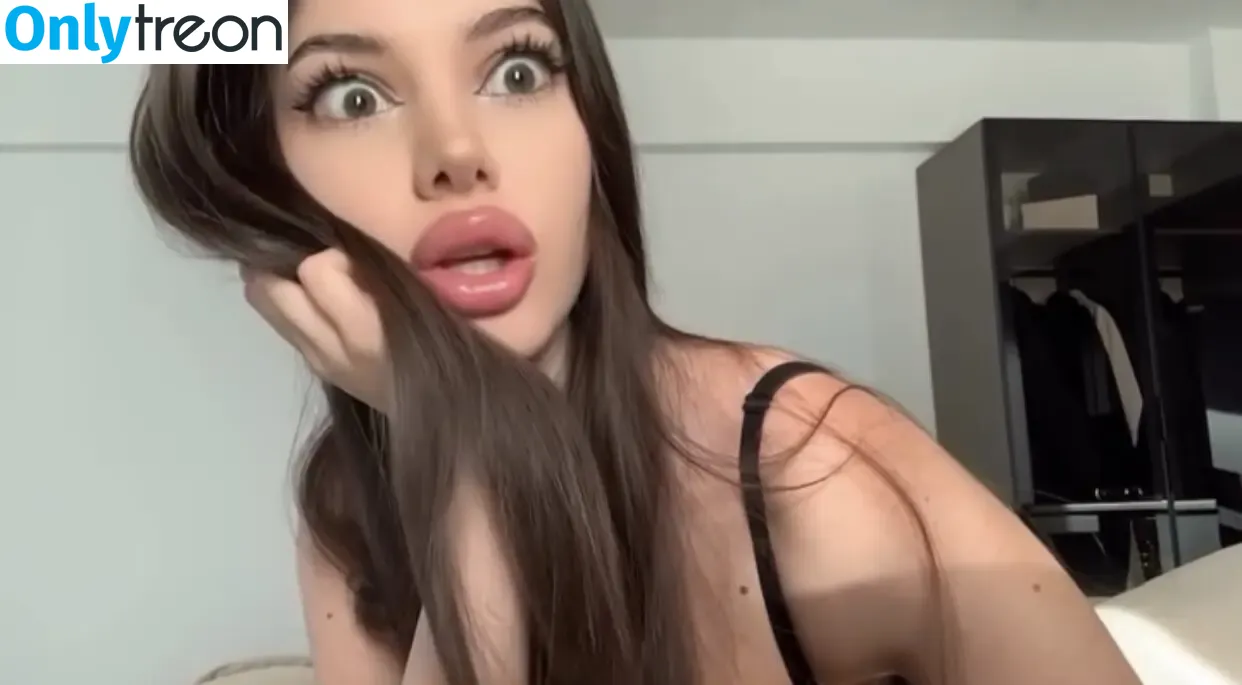 xjxulia nude photo #0026 (xjxulia)