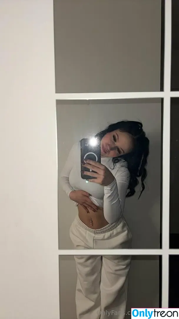 xkristiinax nude photo #0013 (xkhristinax)