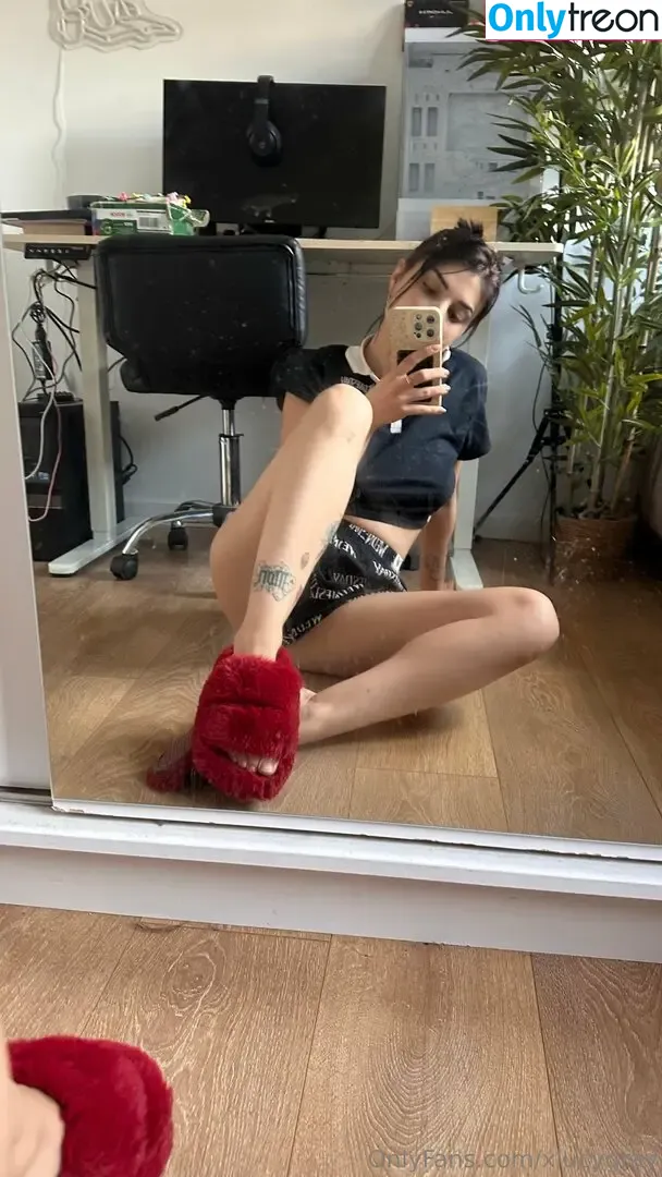 xlucygray nude photo #0026 (xlucygray_)