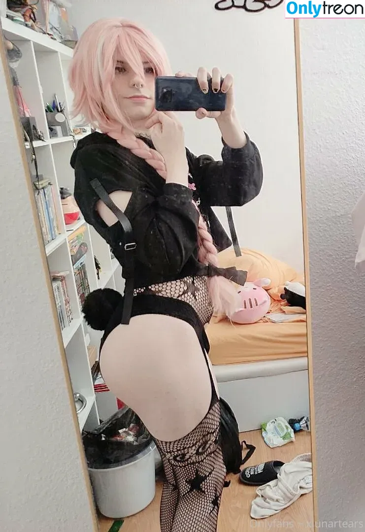 Xlunartears nude photo #0032 (xgreirx)