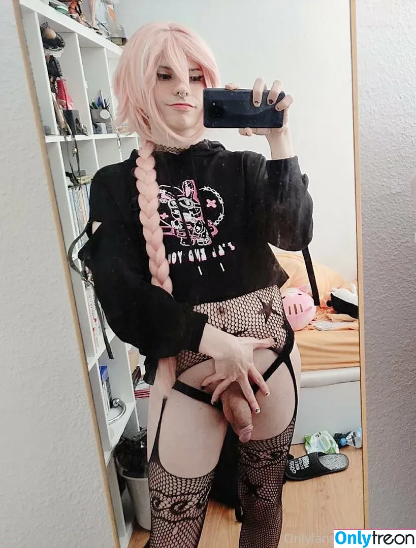 Xlunartears nude photo #0033 (xgreirx)