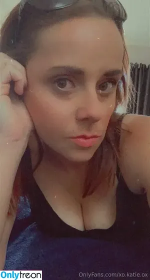 xo.katie.ox / katieoxmusic nude photo #0008