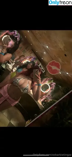 xobarbietingzz / geeenneeesis nude photo #0001
