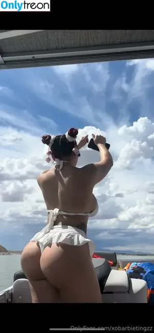 xobarbietingzz / geeenneeesis nude photo #0003