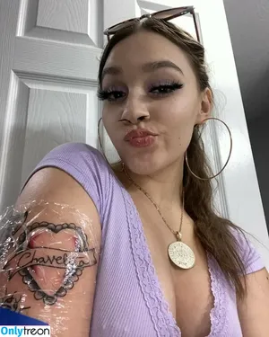 xoisa / isa.longaniza / isalonganiza nude photo #0005