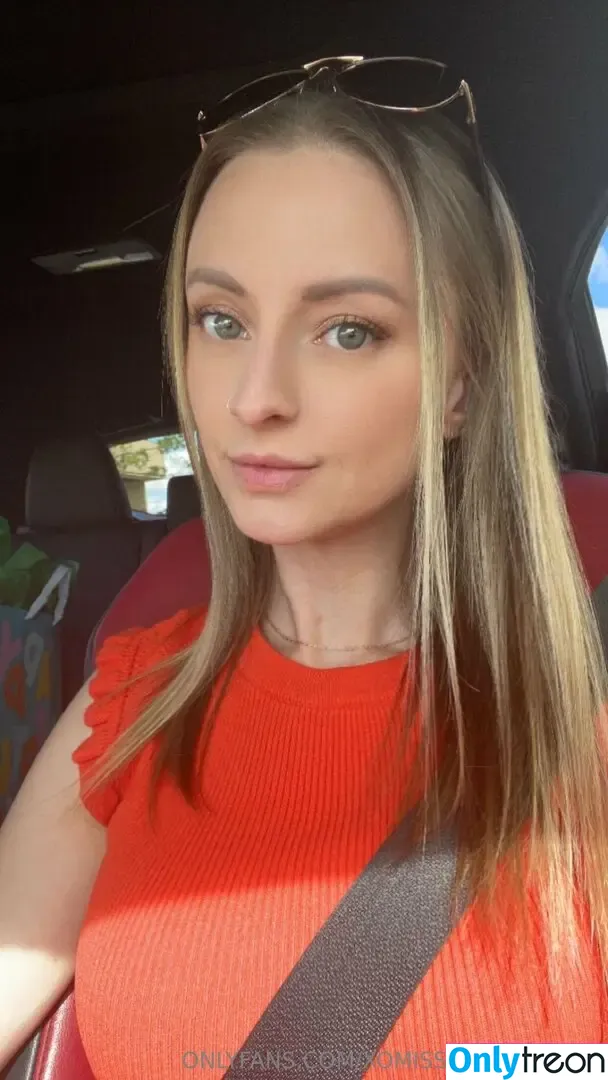 xomisselizabethxo nude photo #0025 (xomisselizabethxo)