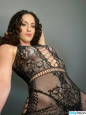 xomixelle / xomixhelle nude photo #0025