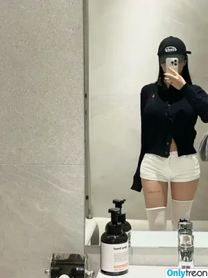 xouuuus / YUYU 유유 nude photo #0007