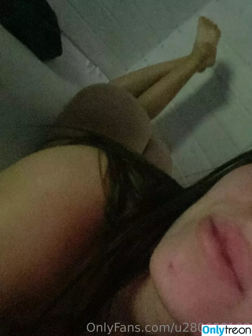 xoxogirl2vip nude photo #0006 (x_aortiz)