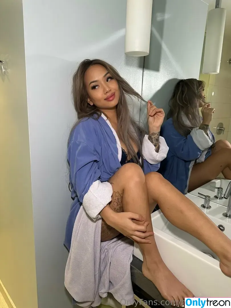 xshounnax nude photo #0012 (xsanaxoxox)