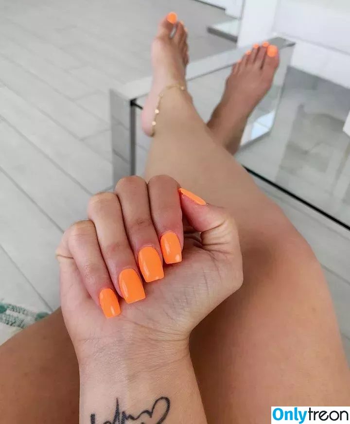 Xxginaa_ nude photo #0038 (Xxginaa_)