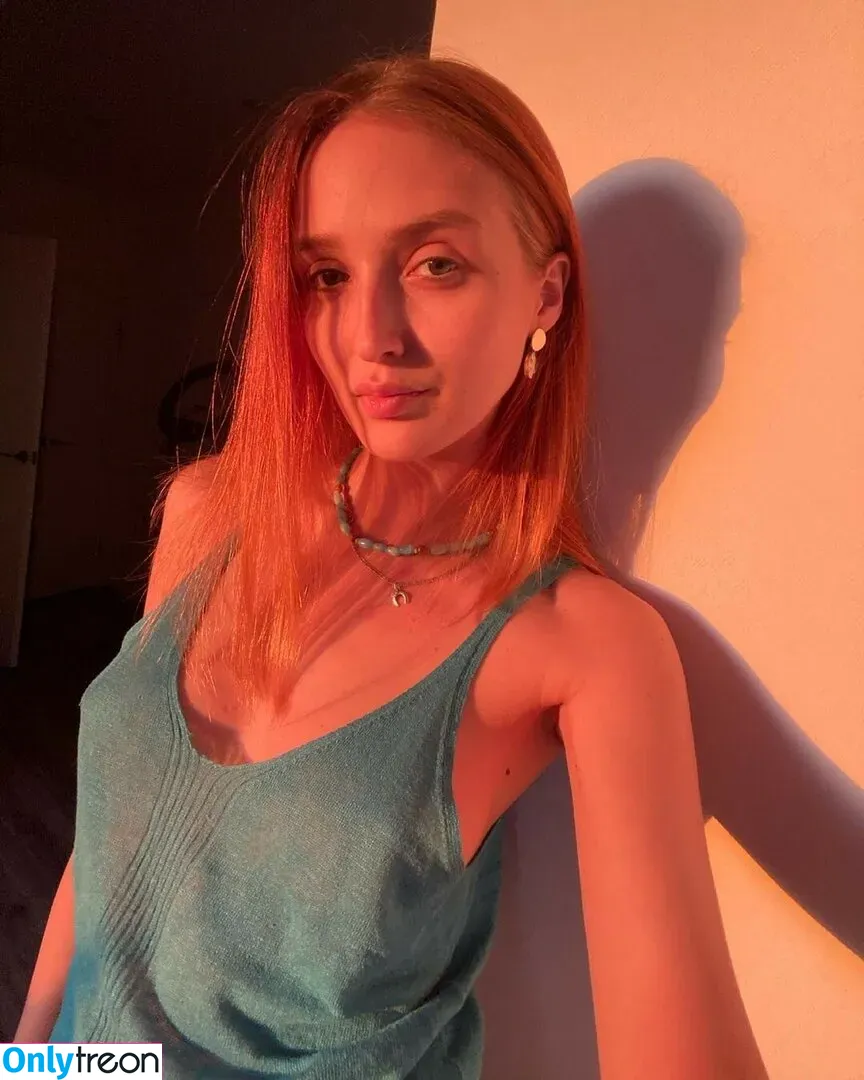 Xxlika nude photo #0012 (Socolstudio / likanaive)