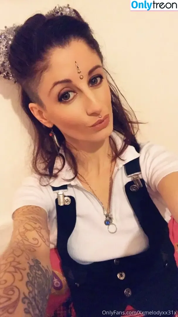 xxmelodyxx31xx nude photo #0039 (xxmelodyxx31xx)