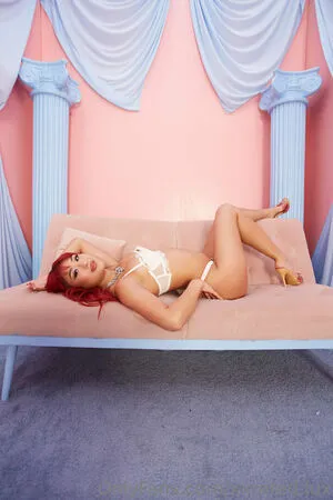 xxrated.lux / genevieveamour nude photo #0013