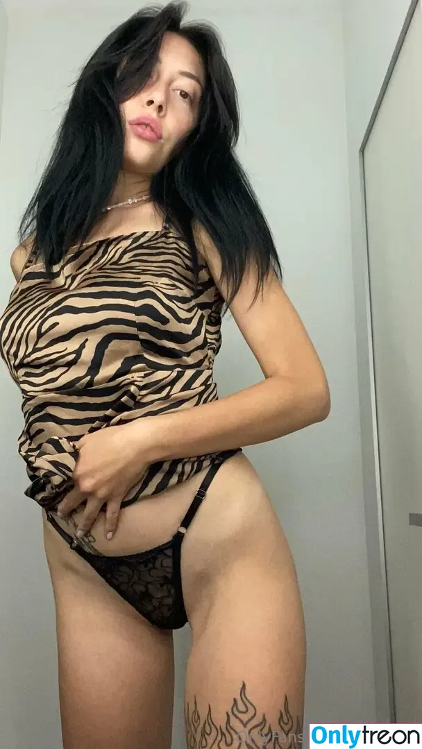 xxxena_x nude photo #0024 (xxenaxxena)