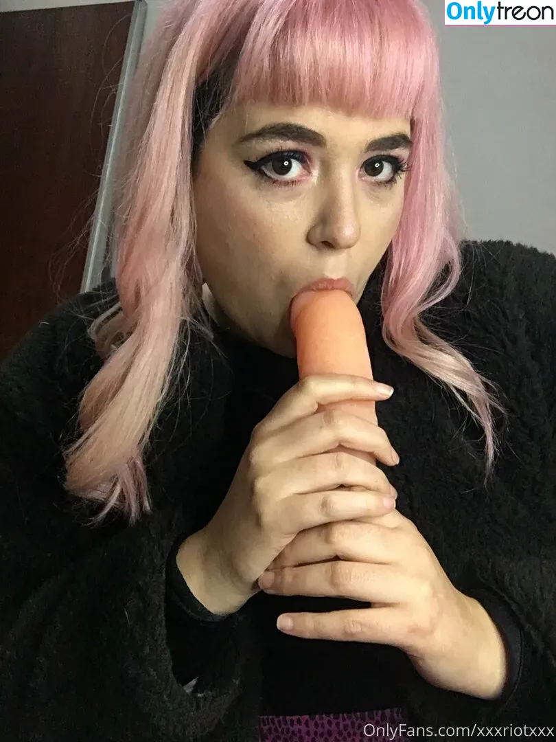 xxxriotxxx nude photo #0007 (xxxriotxxx)