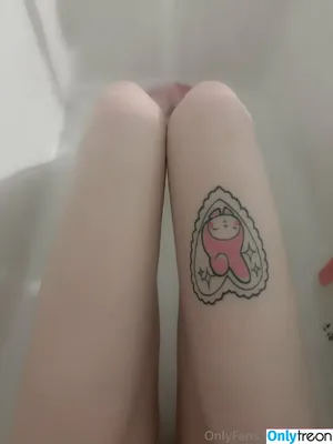 y0zlyn / deceasedgrandma nude photo #0042