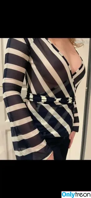  nude photo #0002