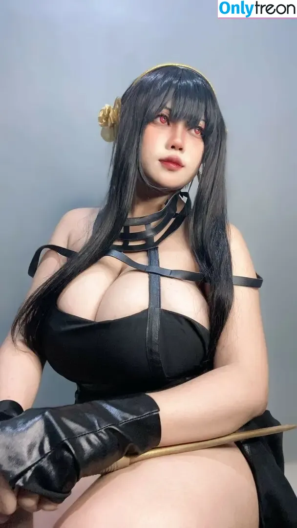 Yaciju nude photo #0290 (Shizu / mynameciju)