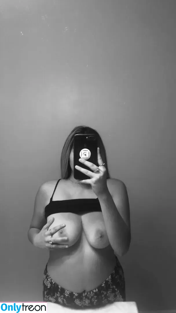 _yagirlmels nude photo #0035 (yagirlmina)