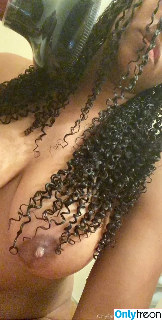 yagurlbubblez nude photo #0028 (notbubbz / yagurlbubbles)