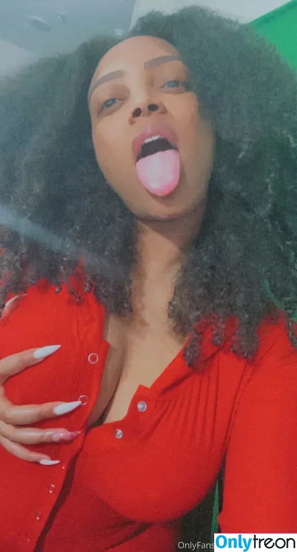yagurlbubblez nude photo #0076 (notbubbz / yagurlbubbles)