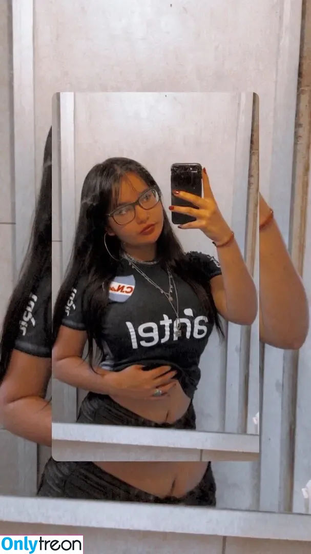 yakiiaraujo_ nude photo #0004 (Kima / kimaaraujo_)