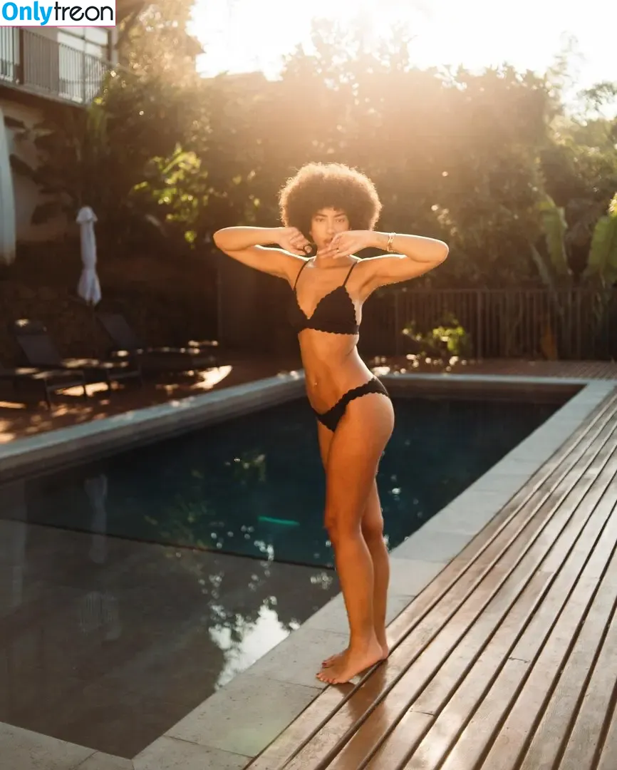 Yara Charry nude photo #0002 (only_charry / yaracharry)
