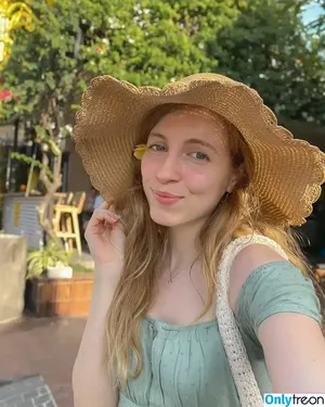 Yarify ASMR / yarifyy nude photo #0046