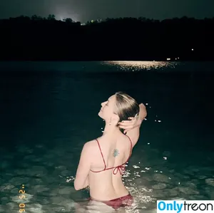 Yasemin Kay Allen / yaseminkayallen nude photo #0016