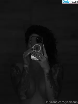  nude photo #0003