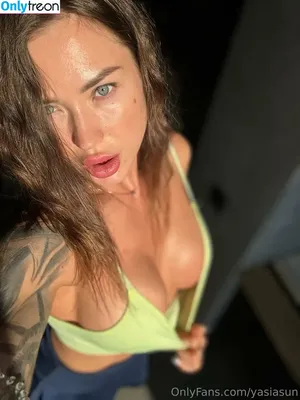  nude photo #0005