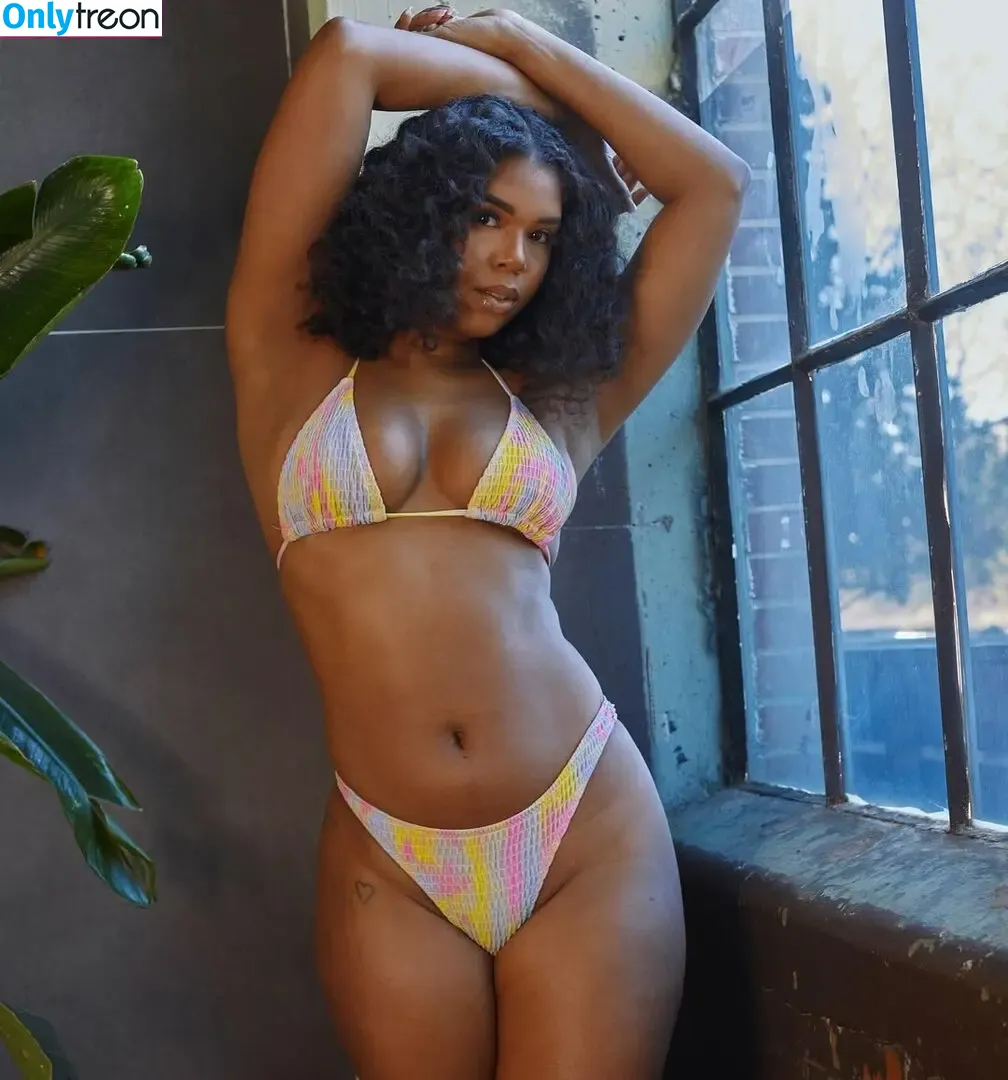 Yasmeen Kearra nude photo #0022 (yaskearra / yasmeen.kearra)