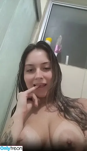 Yasmim Frazao / eu.yassfrazao nude photo #0003