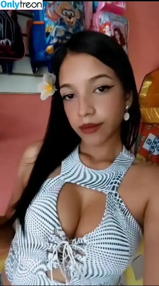 Yasmim.kesia nude photo #0023 (Yasmim.kesia)