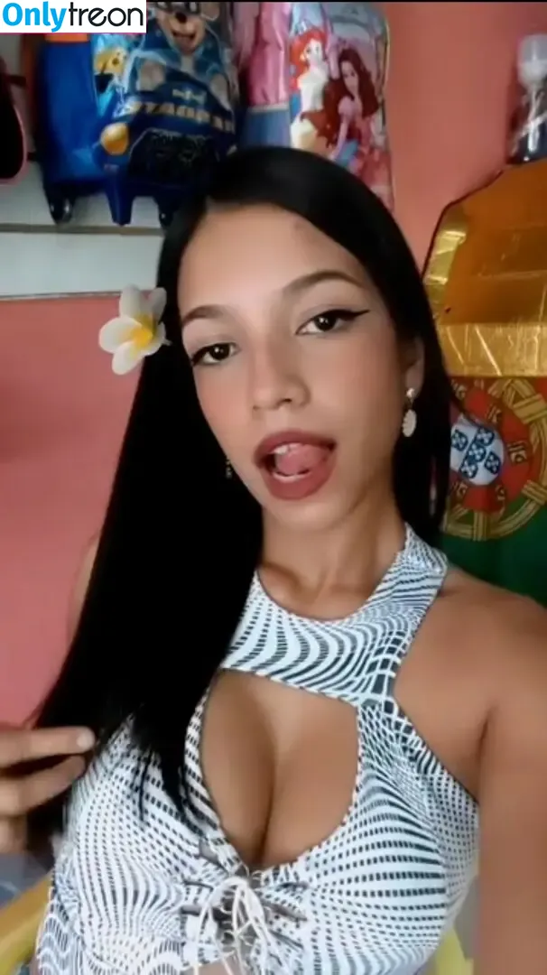 Yasmim.kesia nude photo #0024 (Yasmim.kesia)
