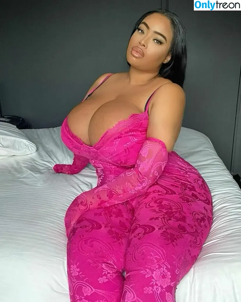 Yathbeauty nude photo #0060 (Yathbeauty)