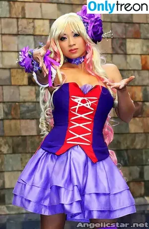 Yaya Han / yayahan nude photo #0037