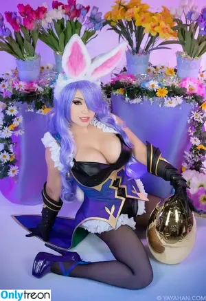 Yaya Han / yayahan nude photo #0045