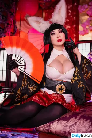 Yaya Han / yayahan nude photo #0053