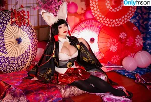 Yaya Han / yayahan nude photo #0056