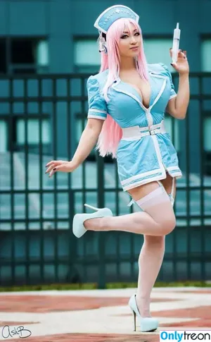 Yaya Han / yayahan nude photo #0068