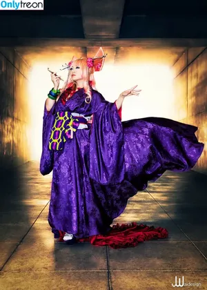 Yaya Han / yayahan nude photo #0075